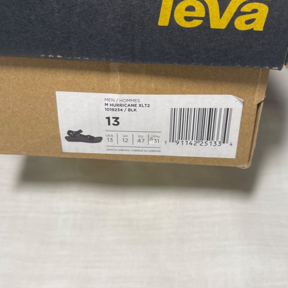 Teva Men’s Hurricane XLT2 Black Velcro Sandal. Size 13. New In Box - Picture 2 of 8